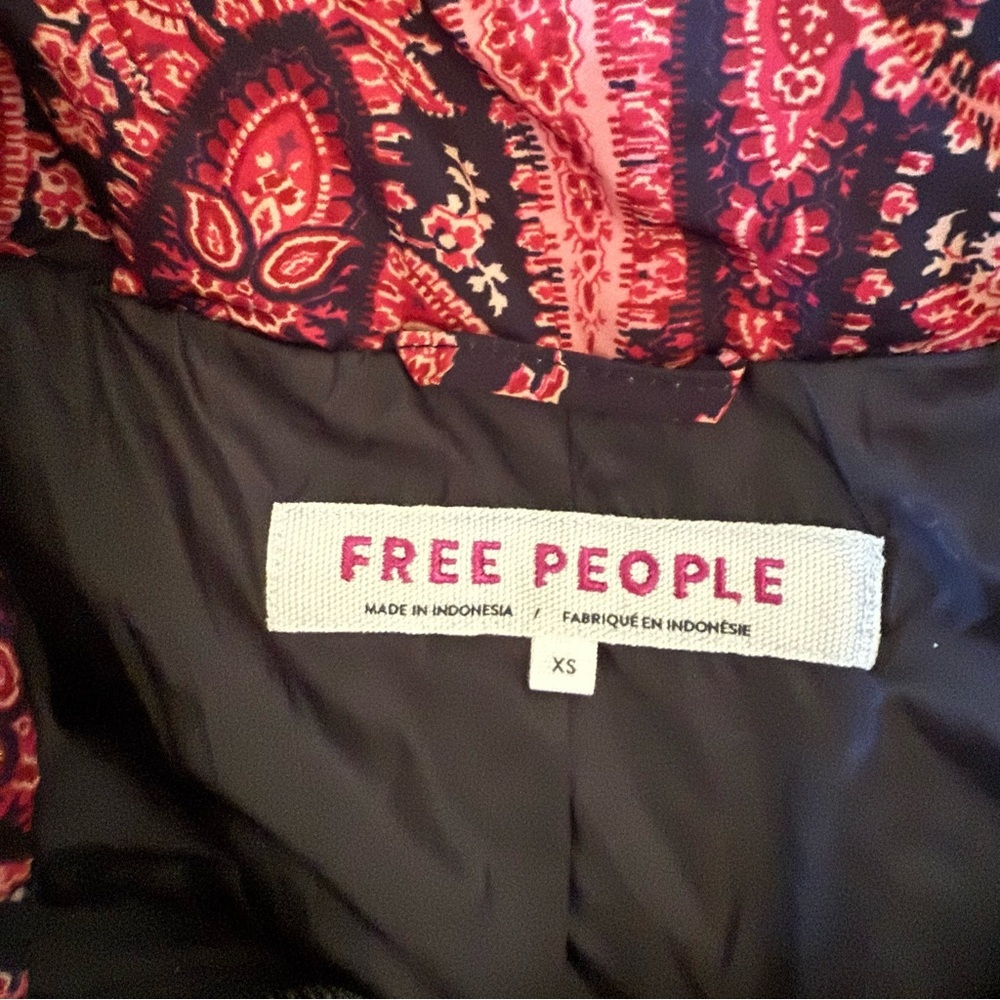 Free People Flora Puffer Vest – Pink Paisley – XS/S (oversized fit) - Picture 8 of 14